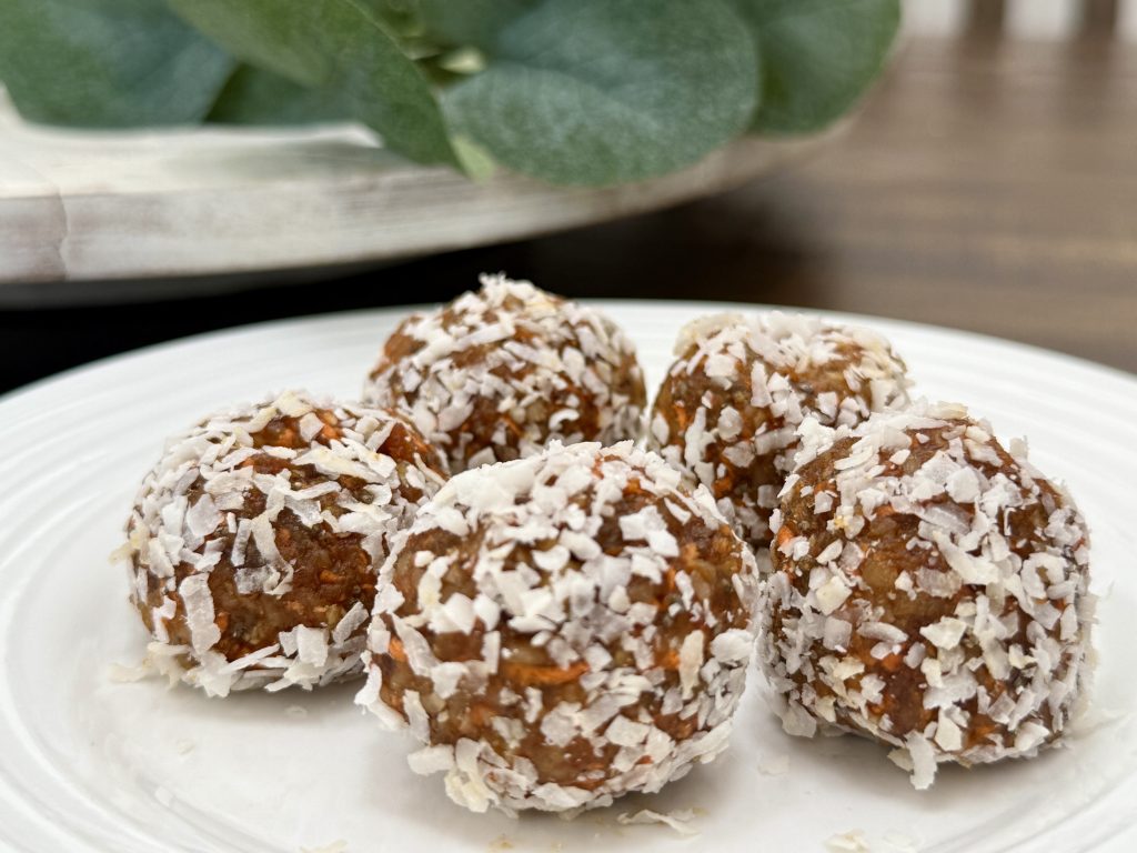 Carrot cake energy balls