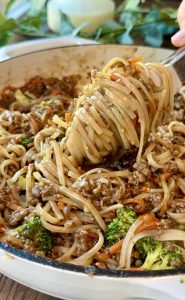 Beef and Noodles Stir Fry (Easy 30-Minute Dinner)